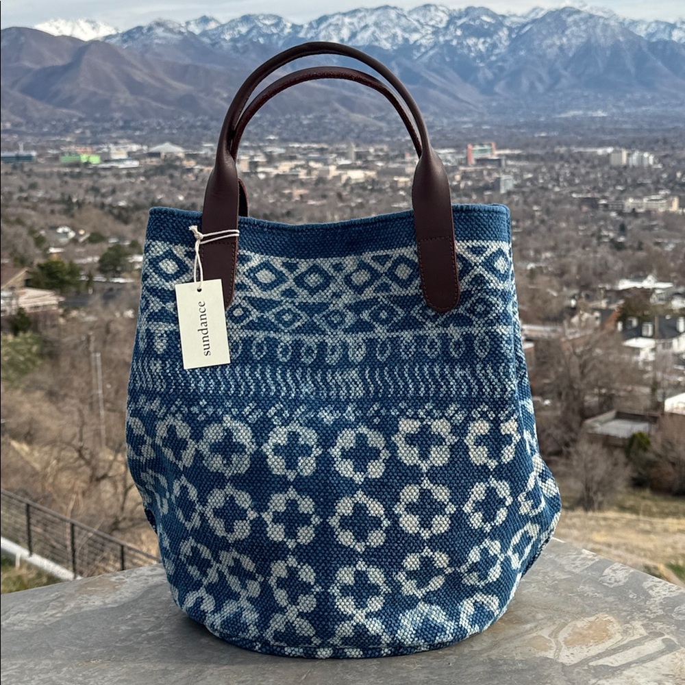 Indio dyed “Kumba Tote”. Large shopping, picnic or beach bag. New with tags! - Picture 6 of 12